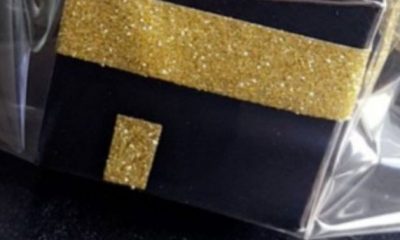 Using a ka’bah-themed image as a gift box