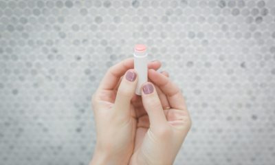 Reading ṣalāh with lip balm/vaseline/moisturiser
